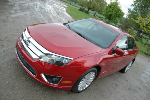 Ford Fusion hybride 2011 : intéressante, mais…