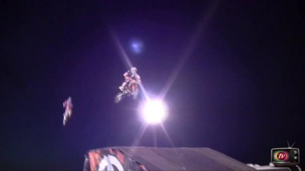 Ayer's Cliff Drag N Show 2.0 | 2011 Ben Milot Land Tour