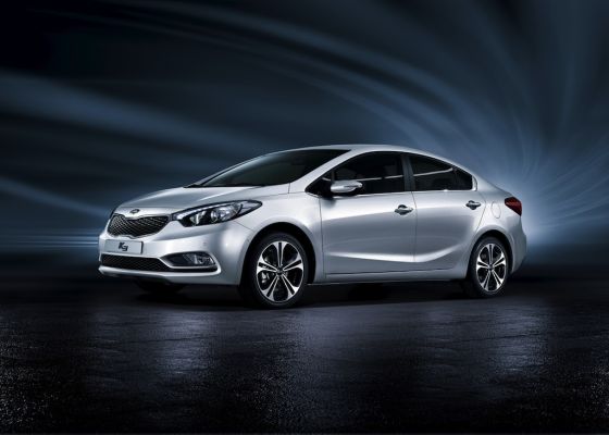 Premières images de la Kia Forte 2014