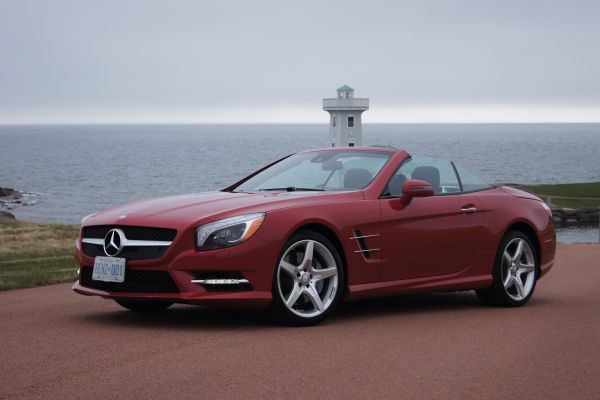 Mercedes-Benz SL550 : un roadster pour bien nantis!