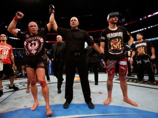 UFC 154 : Georges St-Pierre demeure champion