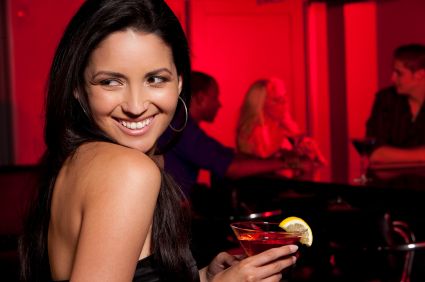 Séduction : Comment savoir si une femme est intéressée par vous?