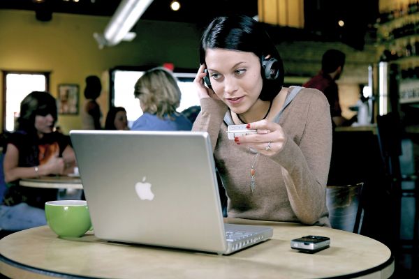 Comment séduire sur les réseaux sociaux?