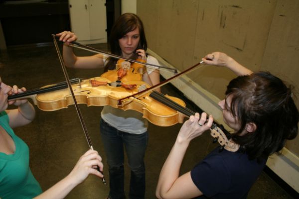 Gadget : le « Triolin », un triple violon
