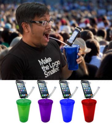Gadget : Buvez tout en regardant votre iPhone!