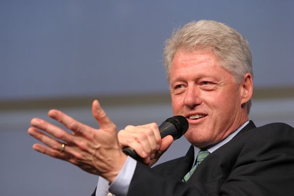 Bill Clinton chante « Blurred Lines »!