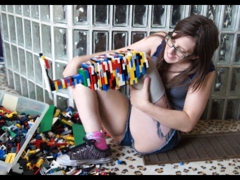 Buzz du Web #56 : Elle se fabrique une prothèse en LEGO!