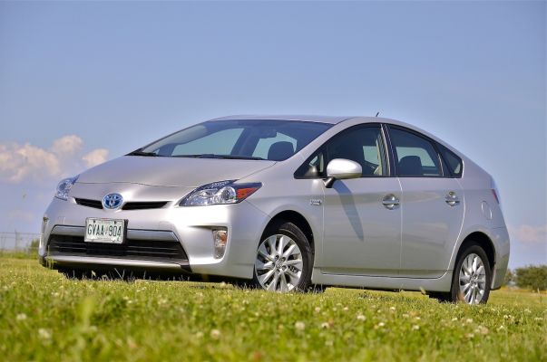Toyota Prius PHV 2013 : êtes-vous branché?
