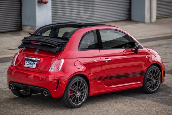 Fiat 500 Abarth Cabrio 2013 : zézette de course!
