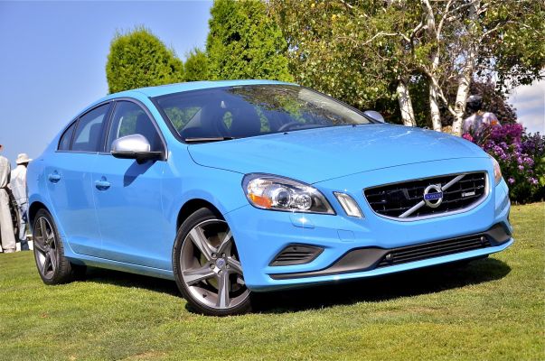 Volvo S60 T6 R-Design Polestar 2013 : la vie en bleu