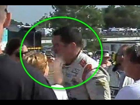 NASCAR : Un pilote giflé à la télé!