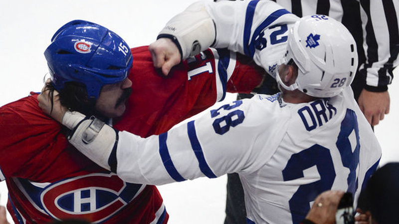 Canadiens vs Maple Leafs : Parros se sacrifie pour l'équipe