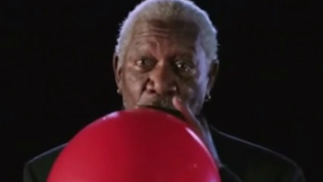 Quand Morgan Freeman inhale de l’hélium