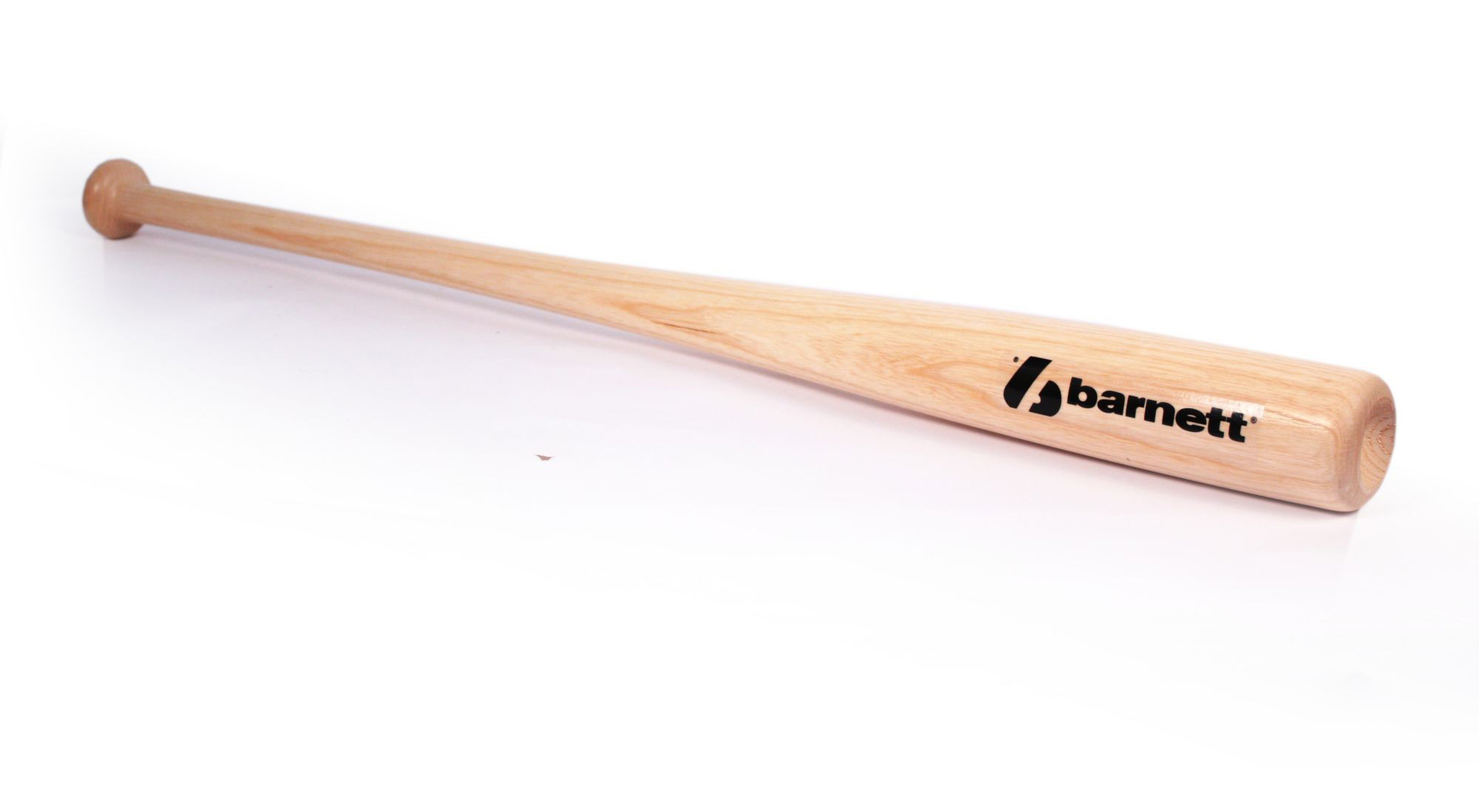 Il la frappe avec une batte de baseball