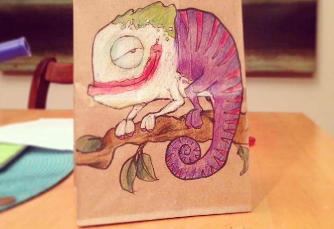 Il dessine sur les sacs à lunch de son fils depuis 2 ans