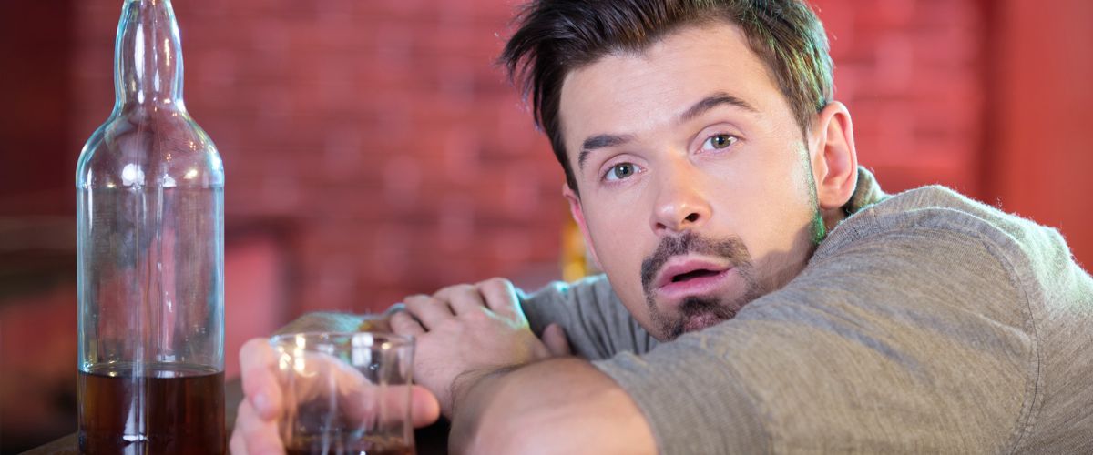 15 choses à ne pas faire dans un bar (et qui vous aideront à ne pas mettre le barman en colère!)