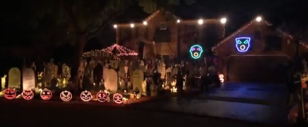 Une maison décorée pour l&rsquo;Halloween qui fait un méga-show sur «Bohemian Rhapsody»