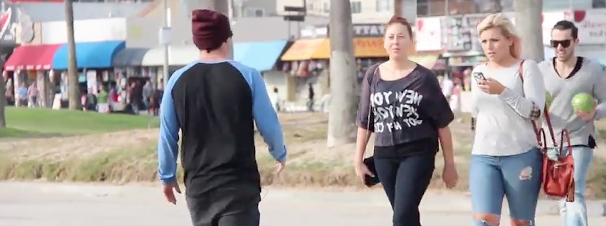 Humour: Comment complimenter une femme sur sa poitrine et la faire rire