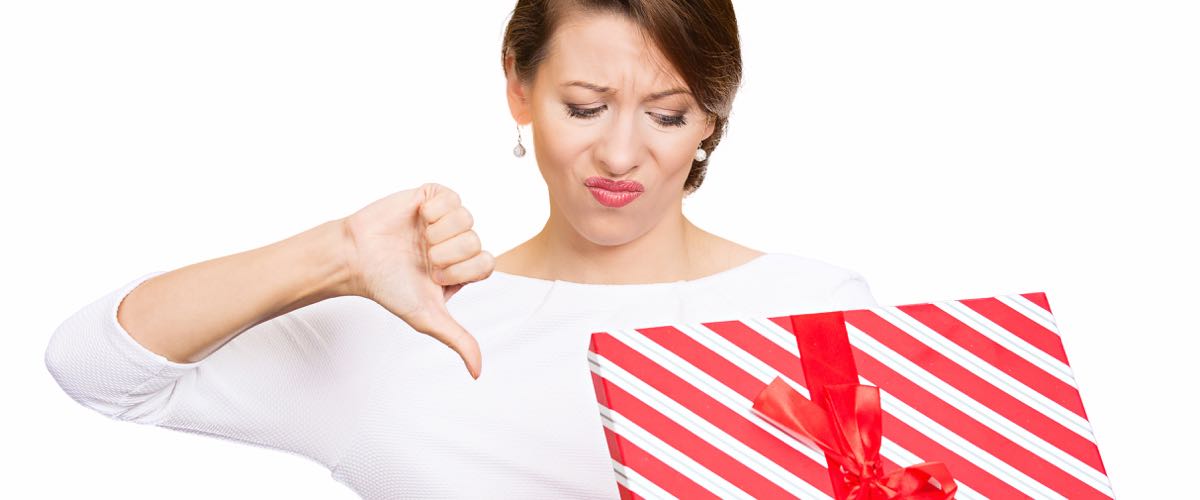Cinq types de cadeaux à ne jamais offrir à votre amoureuse