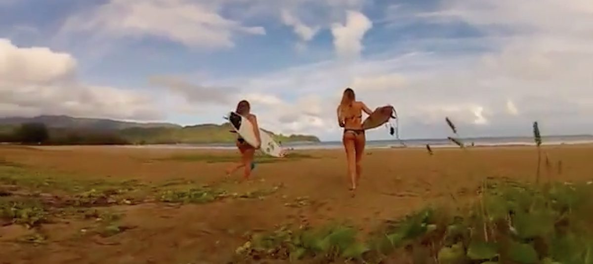 Cette vidéo fera votre journée: Jolies, bikinis, surf.