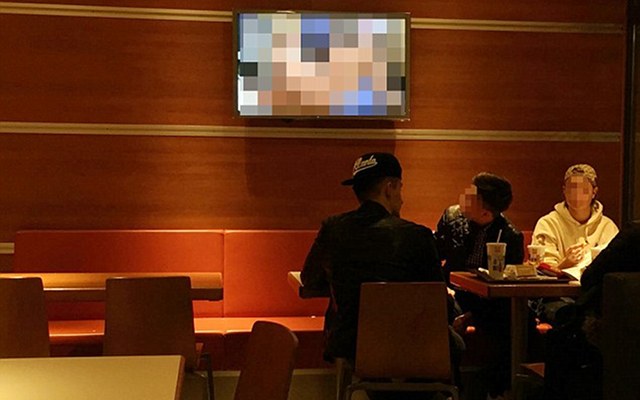 Un film XXX diffusé par erreur dans un restaurant McDonald's