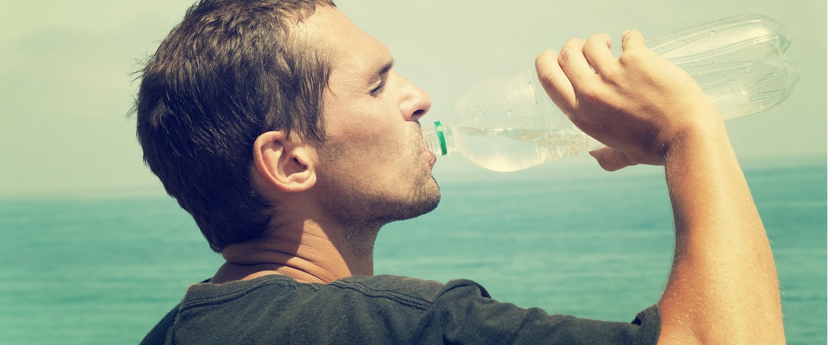 Des trucs pour boire plus d’eau, parce que vous n’en buvez probablement pas assez