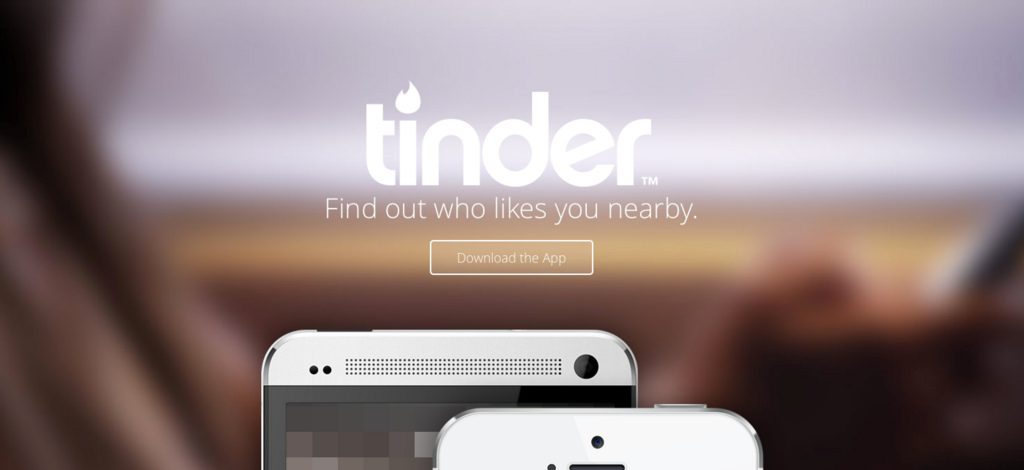 42% des utilisateurs de Tinder seraient… en couple
