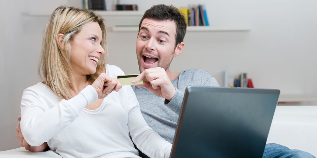 6 solutions faciles quand ta blonde te coûte cher