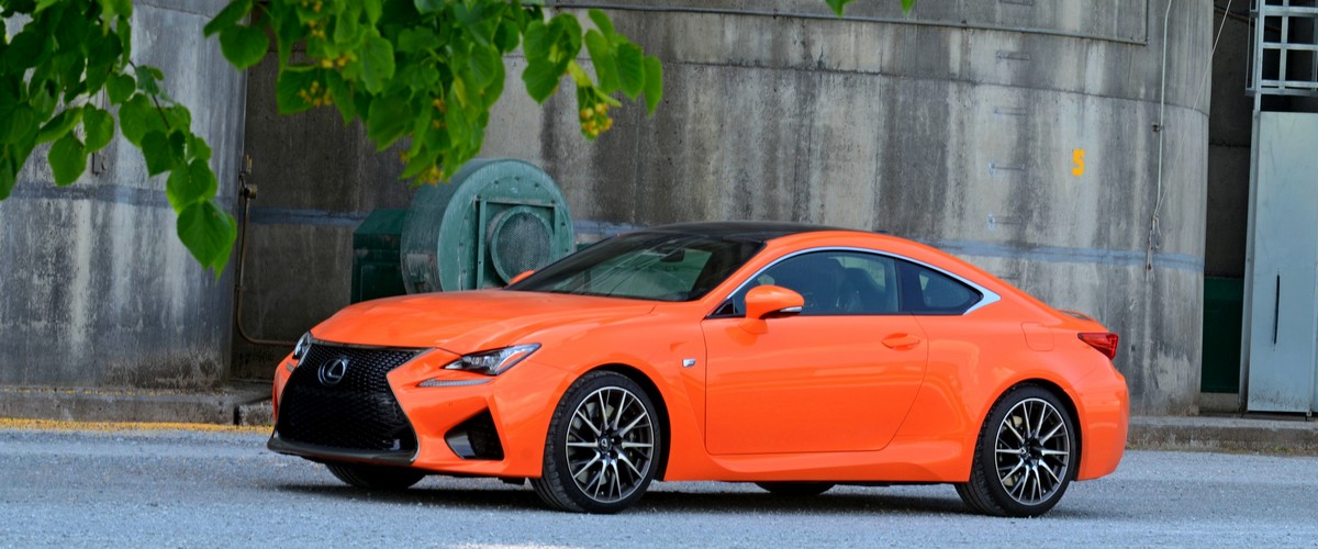 Lexus RC-F 2016, attention danger
