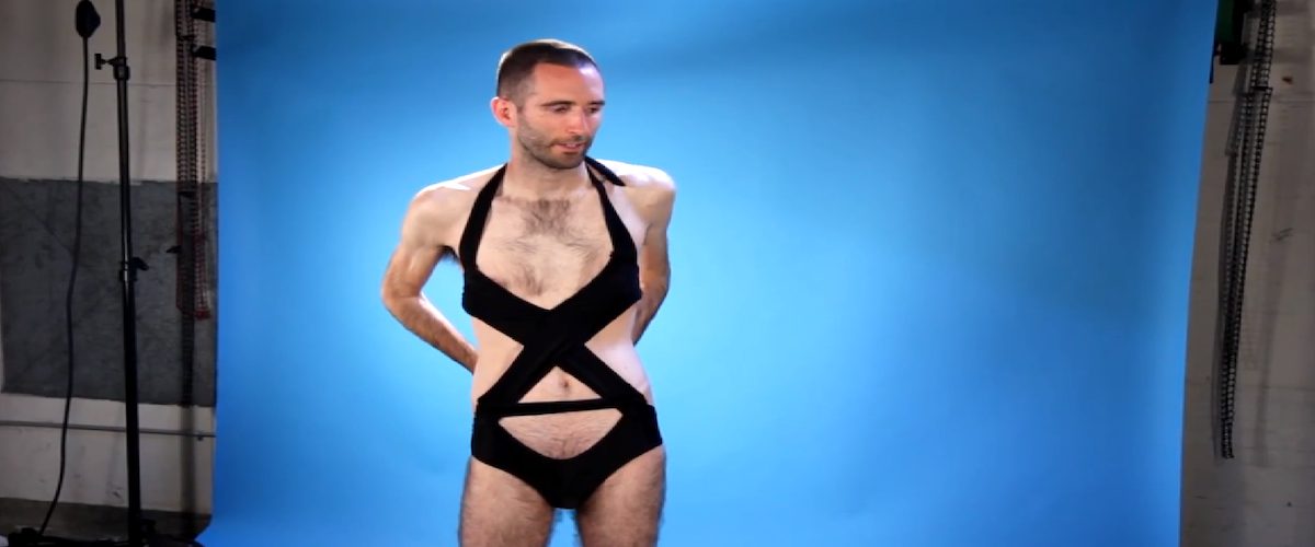Aille les gars, le bikini me va-t-il?