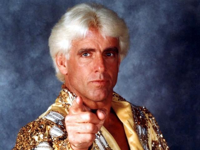 Ric Flair, le célèbre lutteur, a une fille et c'est la lutteuse la plus sexy que vous aurez vue de votre vie!