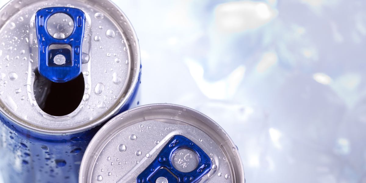 Voici ce qui arrive VRAIMENT à votre corps quand vous buvez une canette de Red Bull