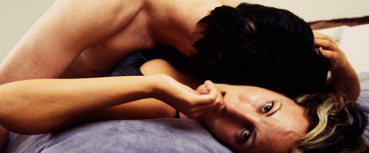 5 choses que tu penses bien faire au lit, mais qui énervent vraiment les filles !