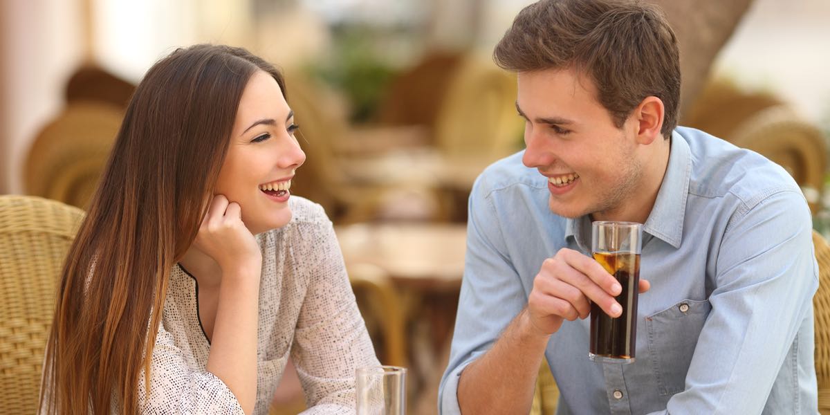 Si vous faites ces 5 choses, elle tombera amoureuse de vous. C’est la science qui le dit!