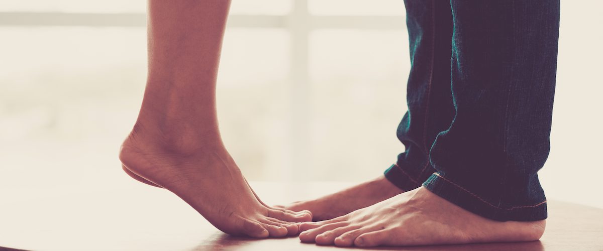 9 raisons pour lesquelles les gars de 6 pieds et plus font les meilleurs amoureux !