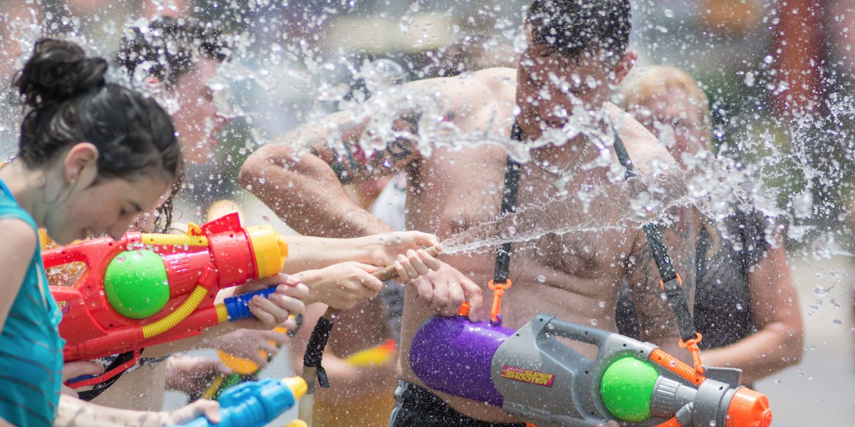 5 raisons pour lesquelles elle trouve que ton glorieux liquide est dégueulasse
