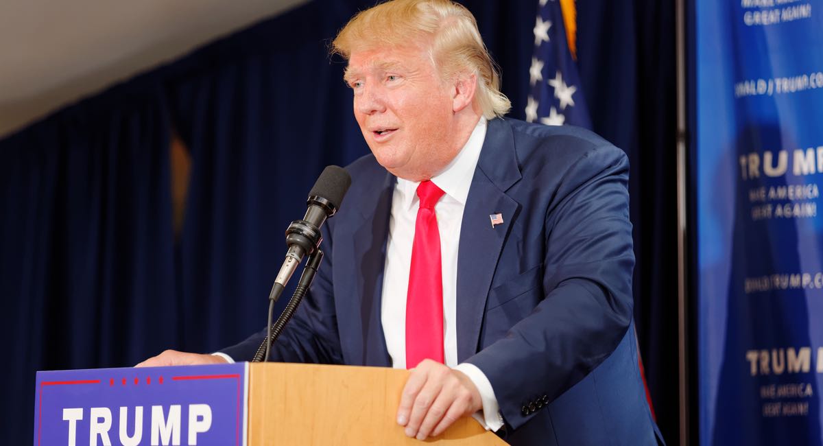 Donald Trump a une fille et elle est pas mal plus SEXY que son père! Wow!