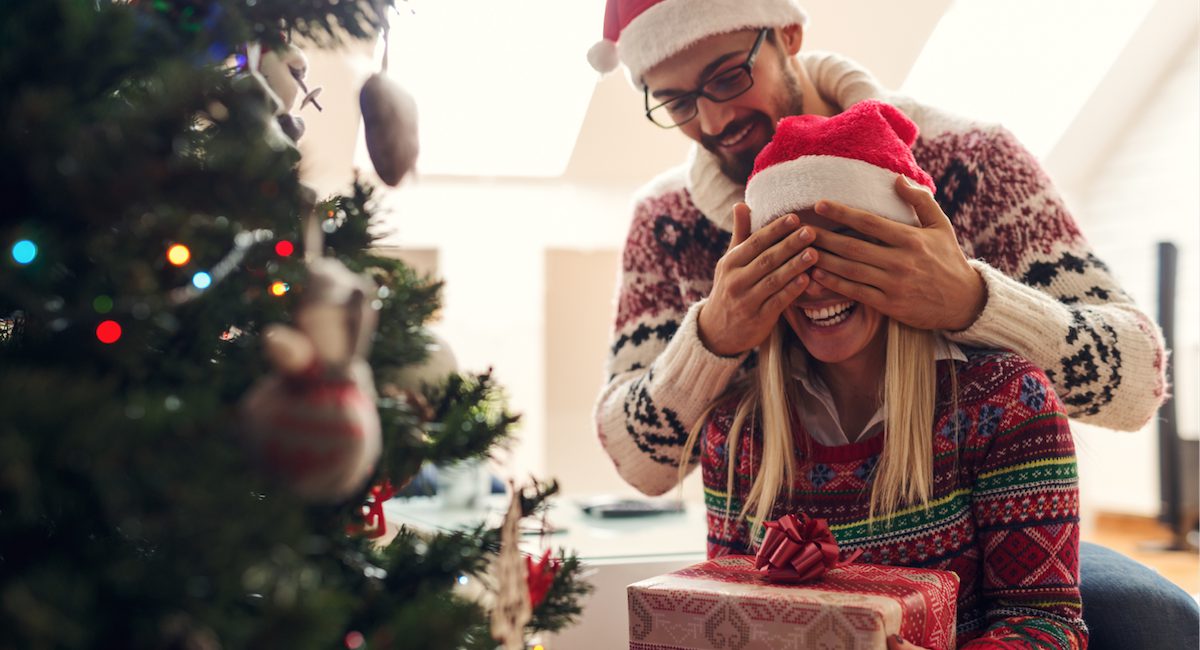 4 cadeaux à offrir à ta blonde si tu es paumé