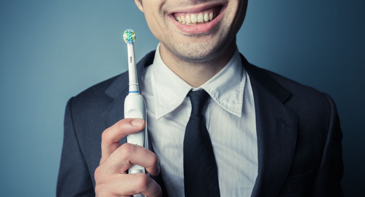 5 choses que vous ne devriez JAMAIS mettre dans le vagin de votre blonde