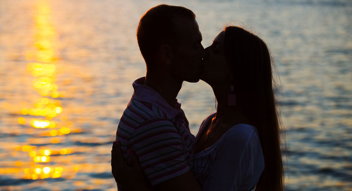 10 choses que tous les couples devraient essayer avant d’avoir 30 ans