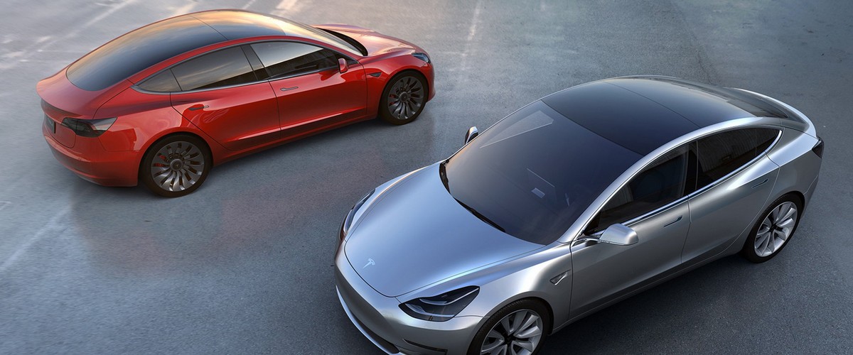 Cinq raisons pour attendre avant d’acheter une tesla Model 3