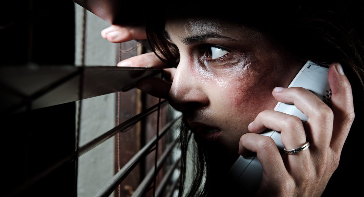 4 VRAIS APPELS À L’AIDE au 911 les plus terrifiants et perturbants que vous aurez entendus