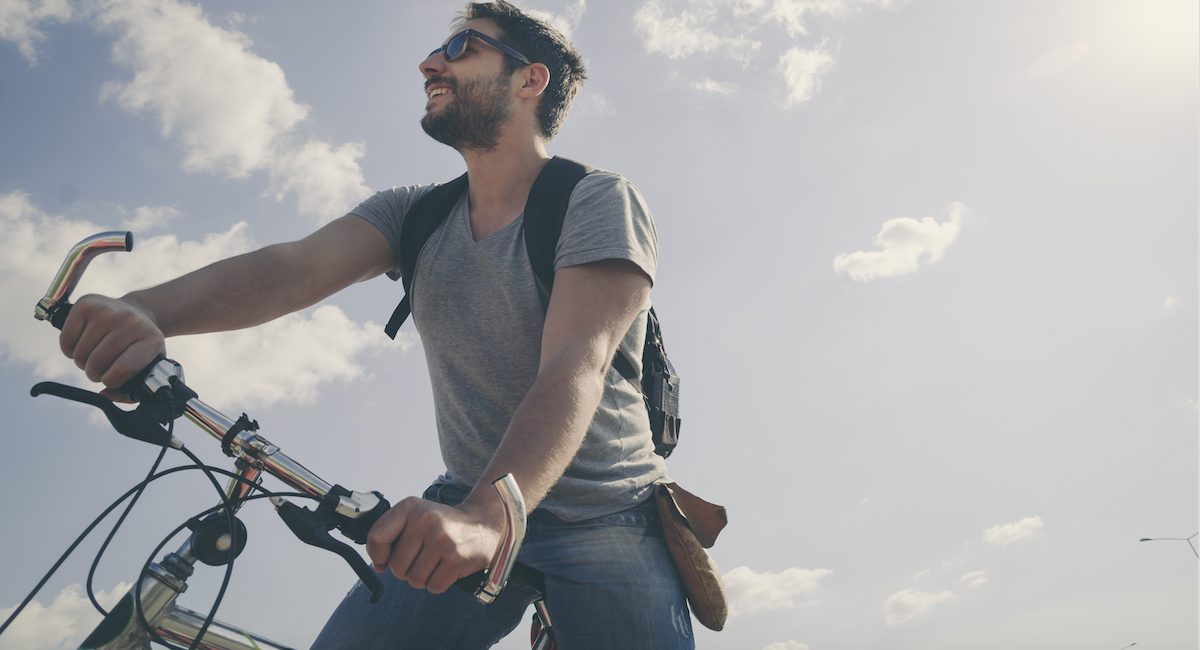 6 consignes de sécurité à suivre si tu ne veux pas te péter la gueule en vélo cet été