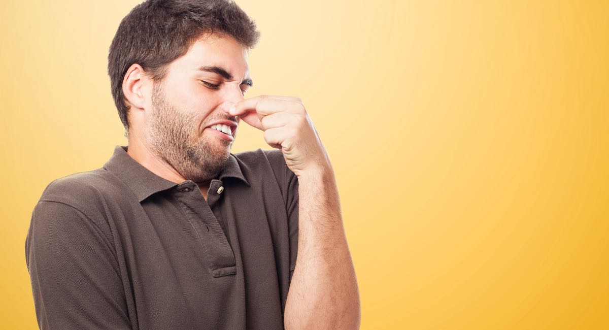 5 raisons pour lesquelles vous n’arrêtez pas de faire des pets qui puent!