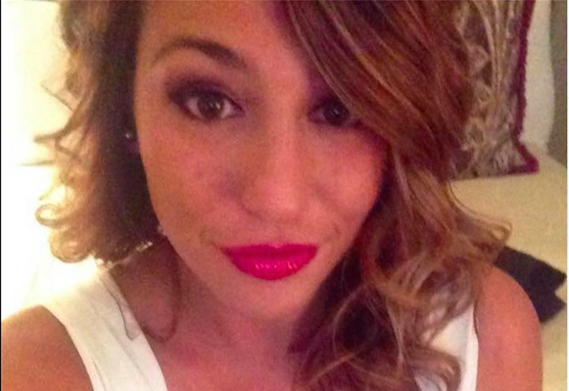 Elle a perdu sa job après que son boss ait découvert cette photo hot de lesbiennes d’elle