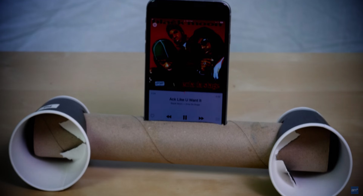 Comment faire des haut-parleurs de iPhone avec... un rouleau d'essuie-tout!