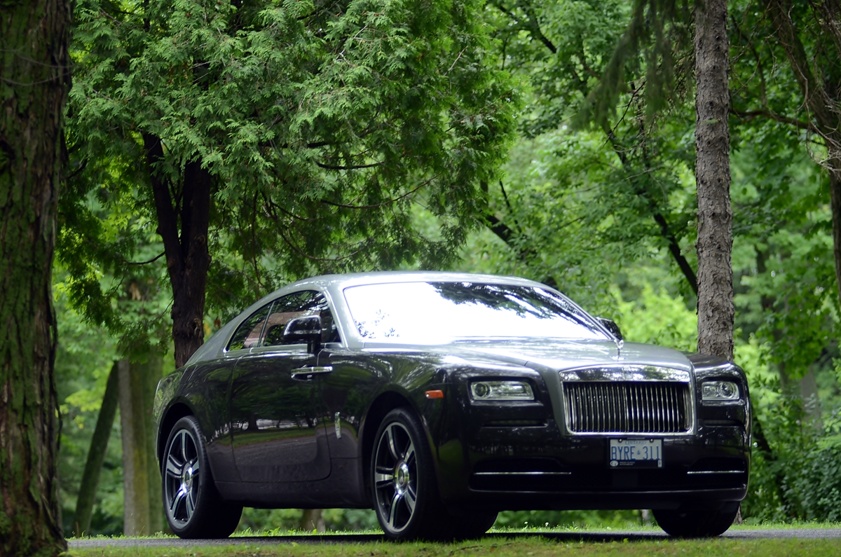 Chauffeur, à la maison avec la Rolls Royce Wraith