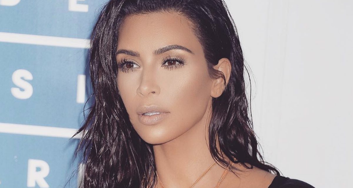 Des photos des seins et du minou de Kim Kardashian circulent sur la toile