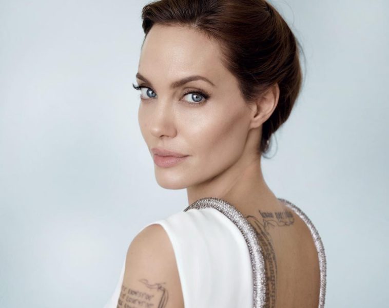 Cette fille est CARRÉMENT le sosie d’Angelina Jolie!