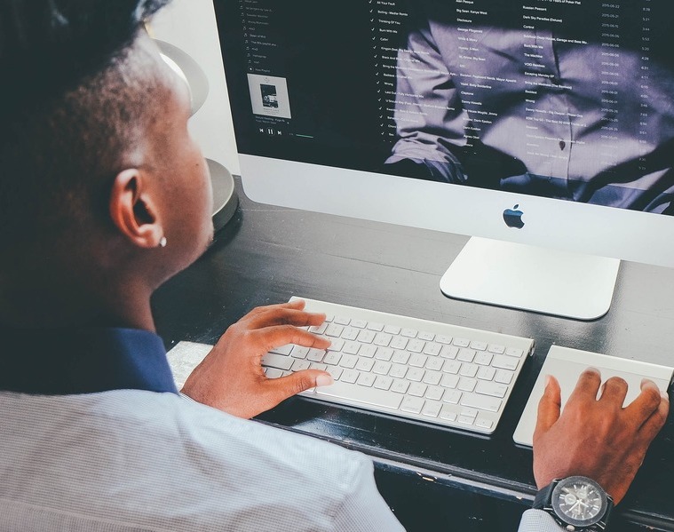 Le télétravail favorise la productivité et l&rsquo;esprit d&rsquo;équipe, selon une étude